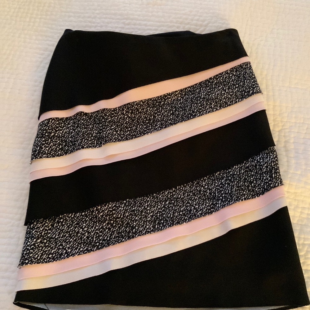 WHBM Fitted Skirt, Black/White/Pink Size 4